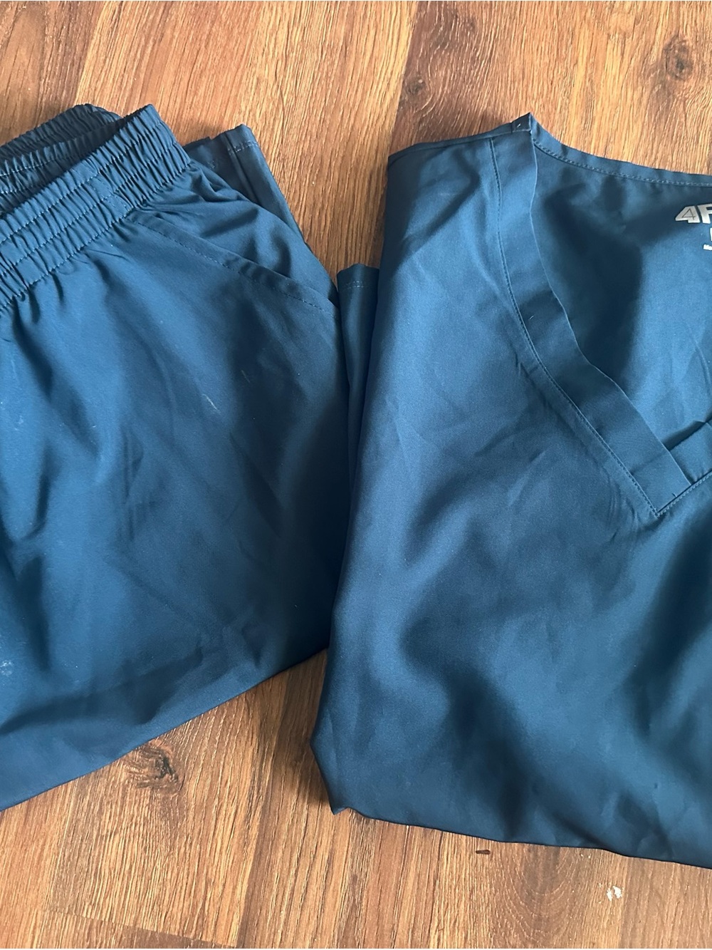 Caribbean blue Medical Scrub Set - V-Neck Top & Elastic Waist Pants